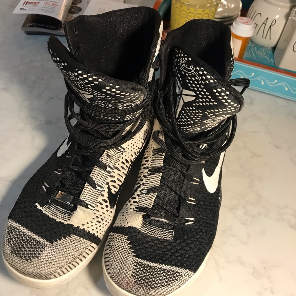 9th Anniversary Kobe Bryant bundle (BHM)